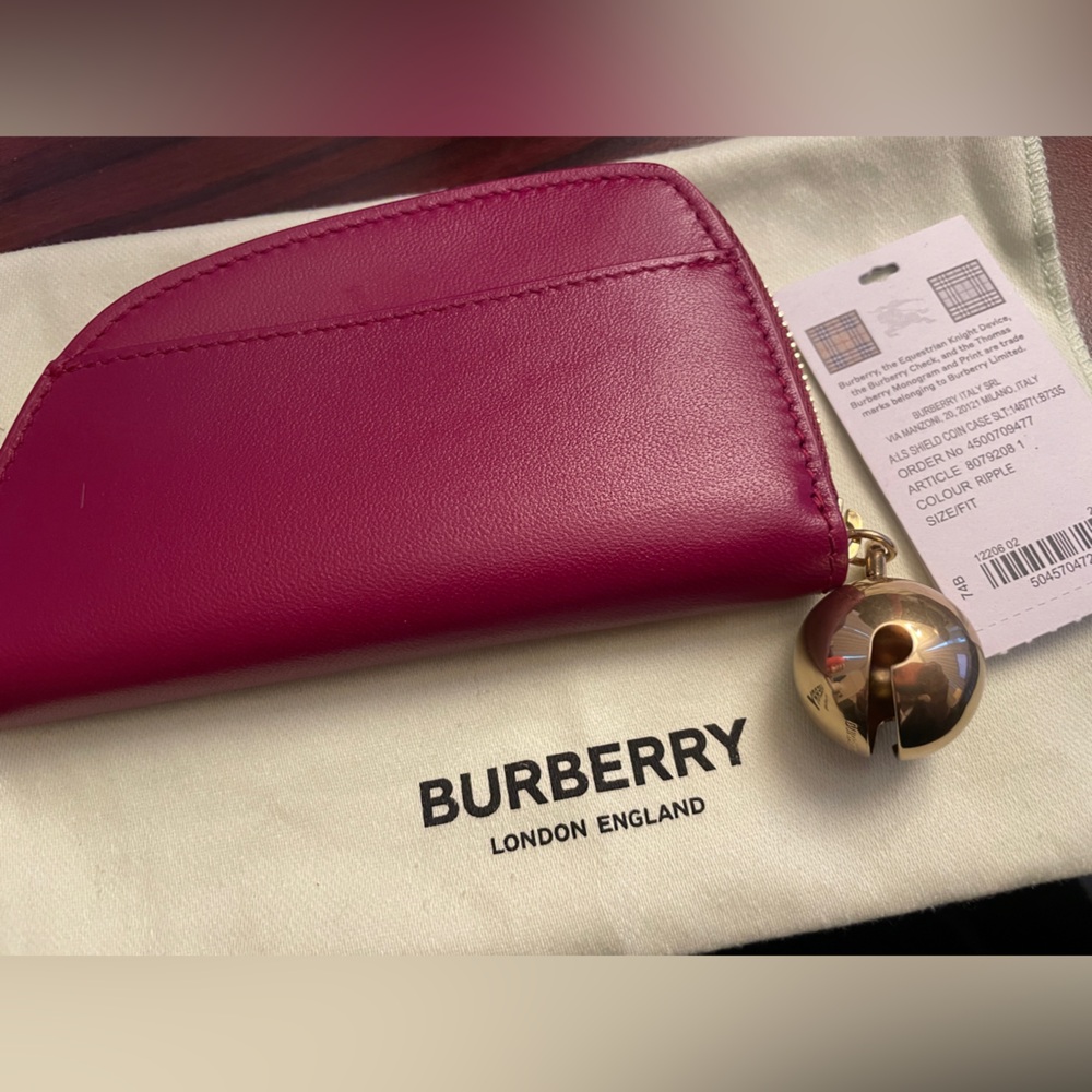 NWT Burberry  shield coin case in pink/ Ripple - Picture 5 of 6